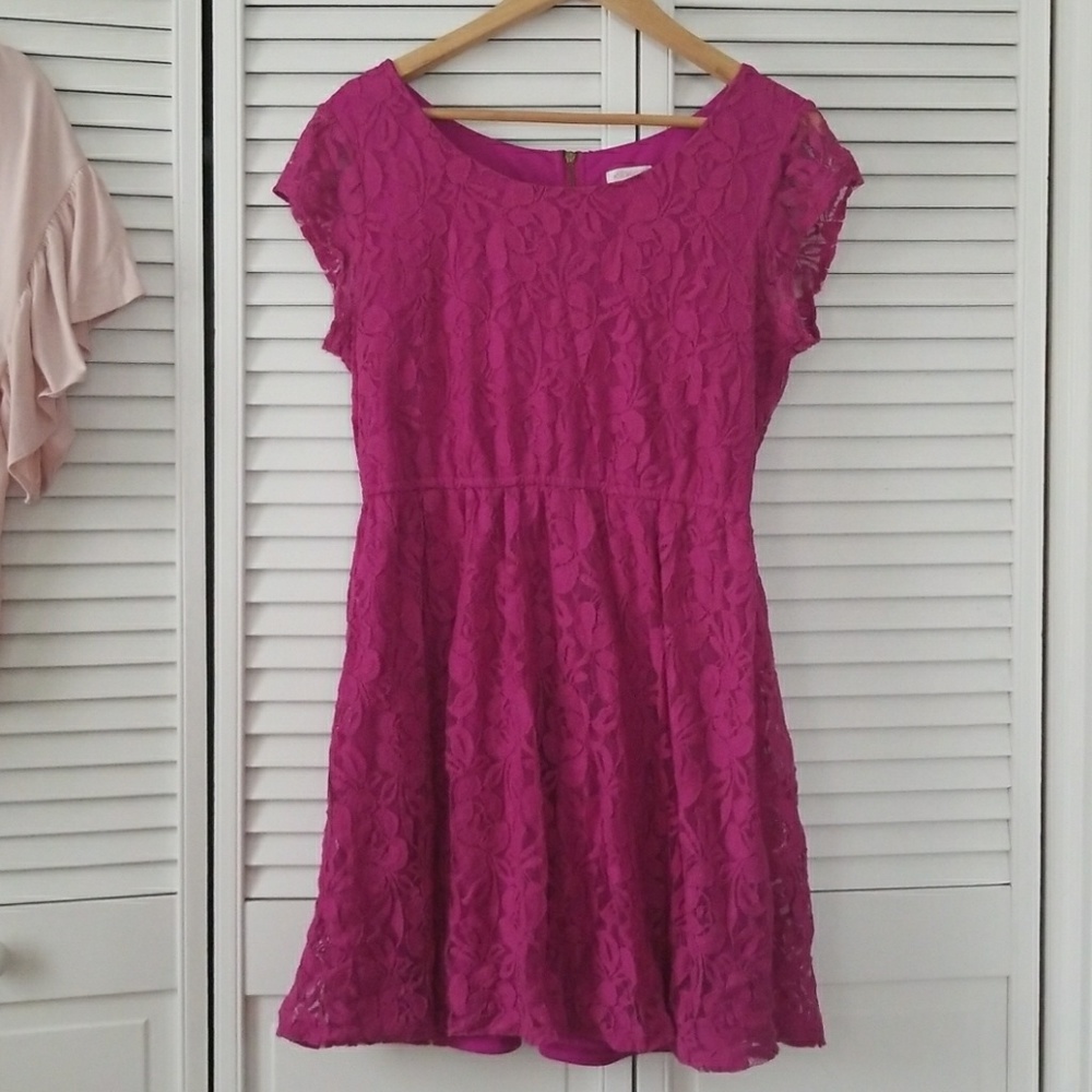 Fusia Lace Dress